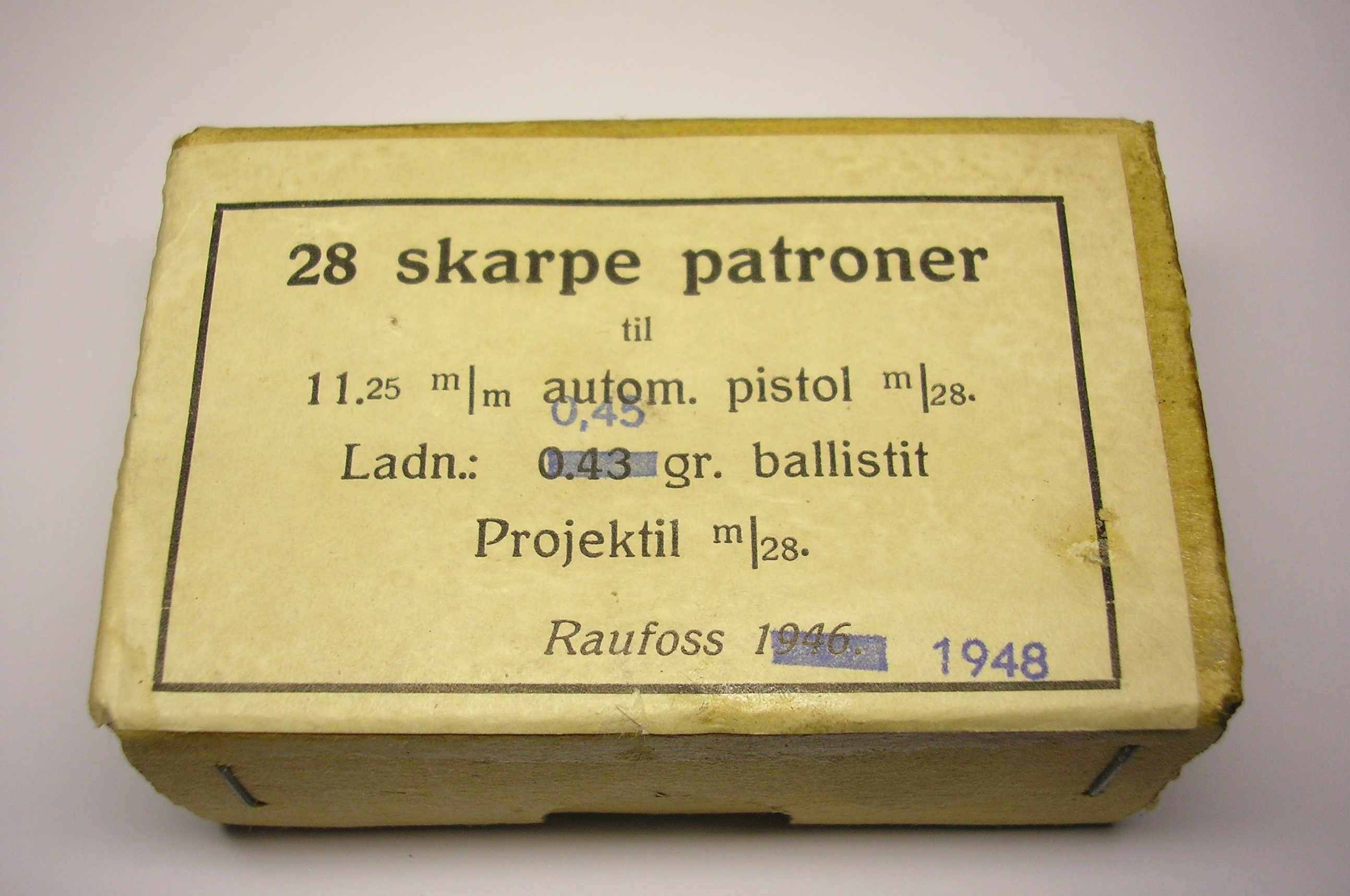 ./ammo/1125/esker/Eske-1125-Raufoss-28skudd-Helmantel-1946-1948-Beredskap-4.JPG