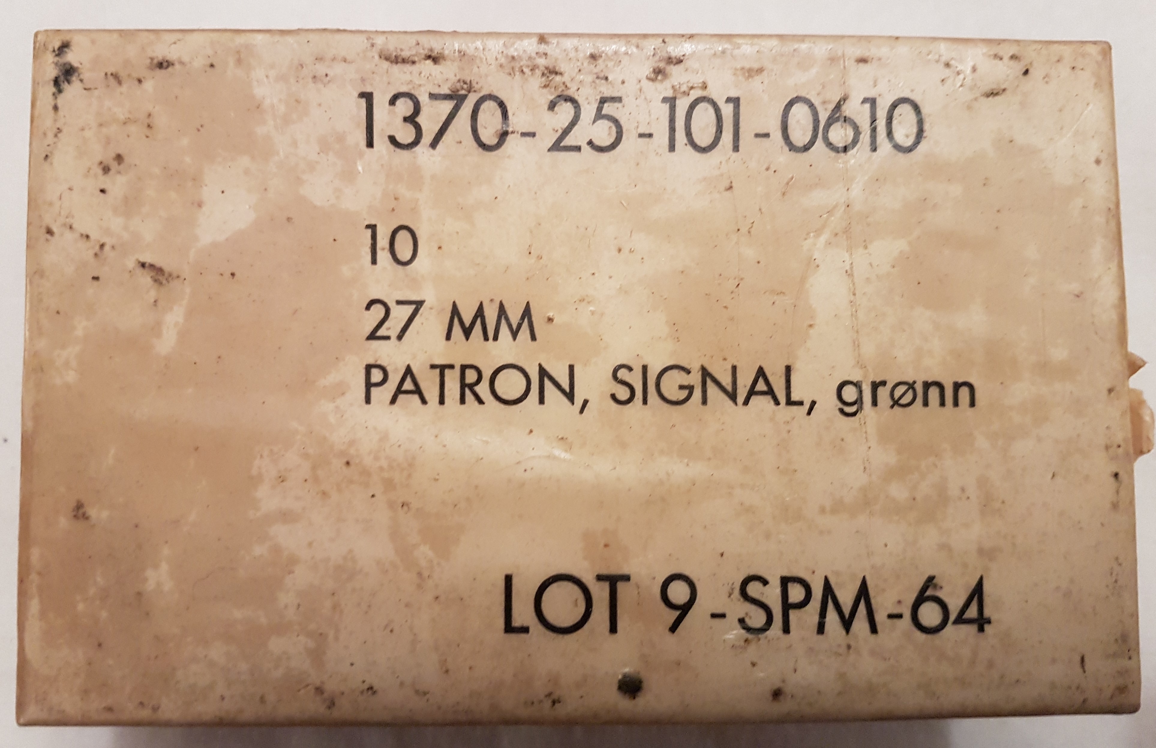 ./ammo/265Signal/esker/Eske-SPM-27mm-Signal-10skudd-Gronn-9-SPM-64-1.jpg