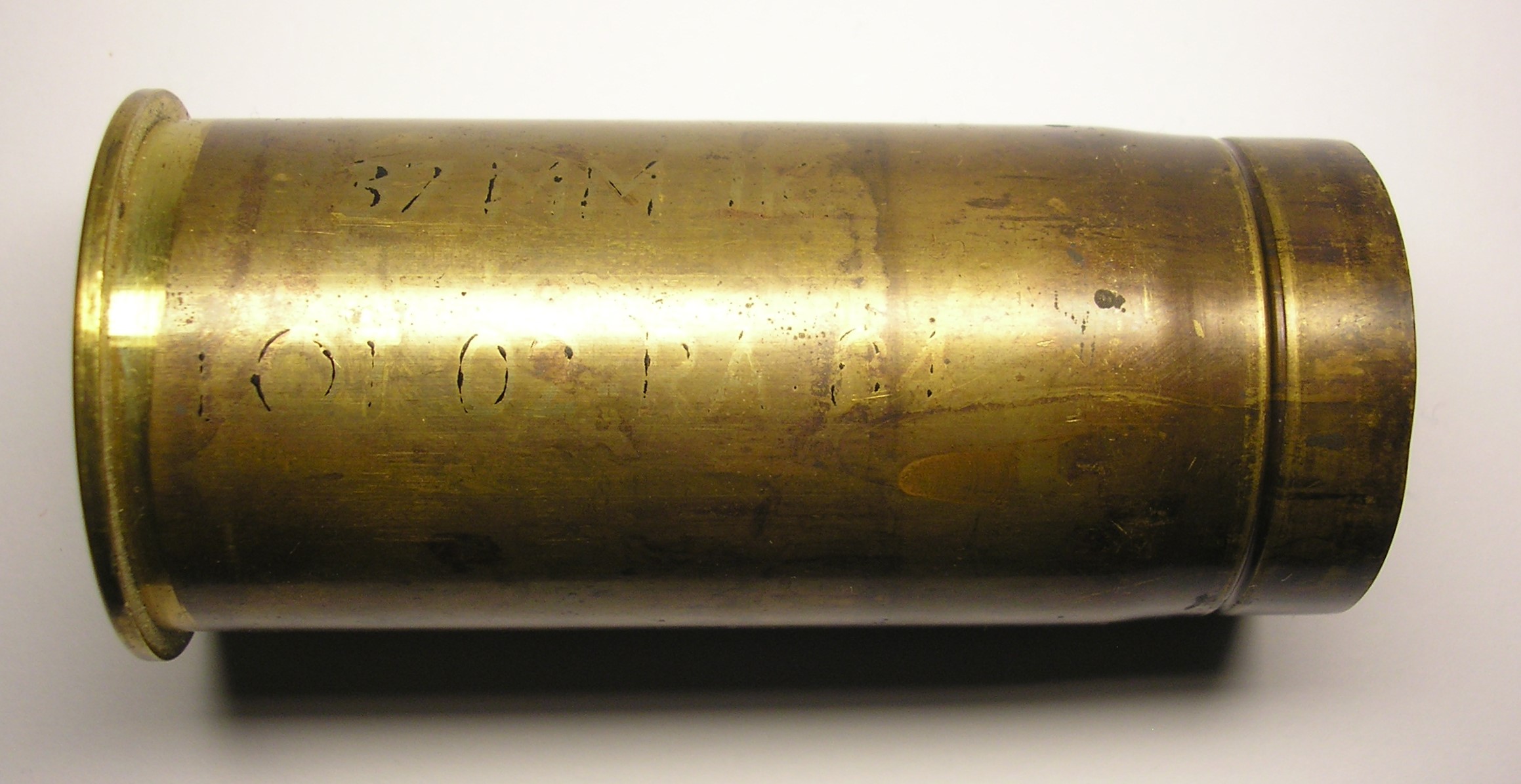 ./ammo/37mm/patroner/Patron-37mm-IK-L20-02-RA-1984-2.JPG