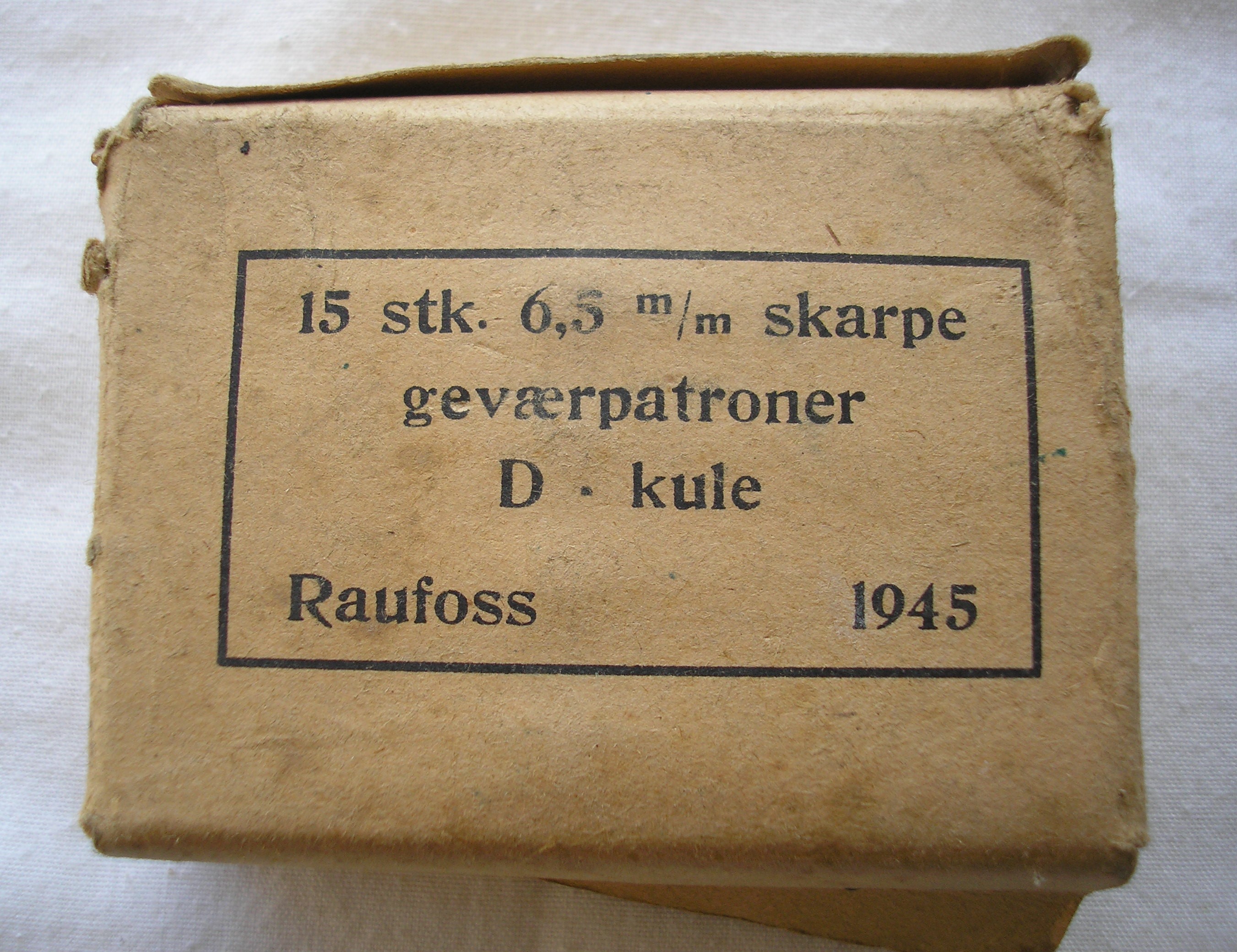 ./ammo/65x55/esker/Eske-65x55-Raufoss-10skudd-Helmantel-1945-stiftet-2.JPG