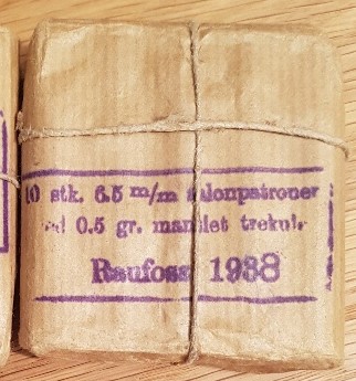 ./ammo/65x55/esker/Eske-65x55-Raufoss-10skudd-Mantlettrekule-1938-1.jpg