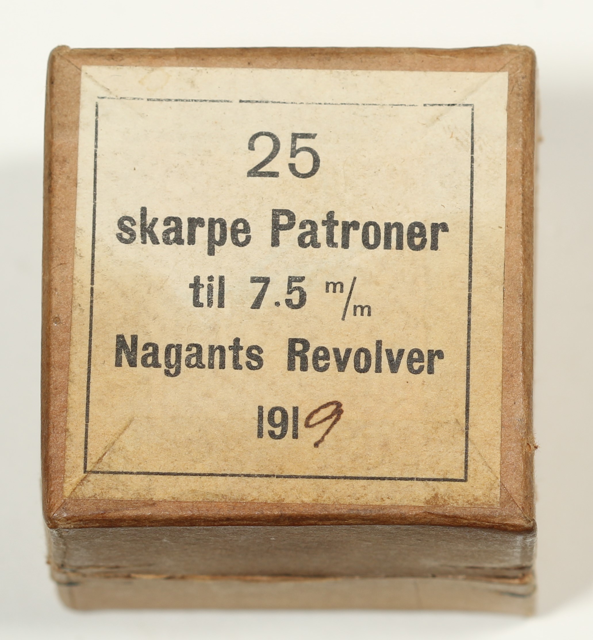 ./ammo/75NAGANT/esker/Eske-75NAGANT-25skudd-Blykule-1919-2.jpg