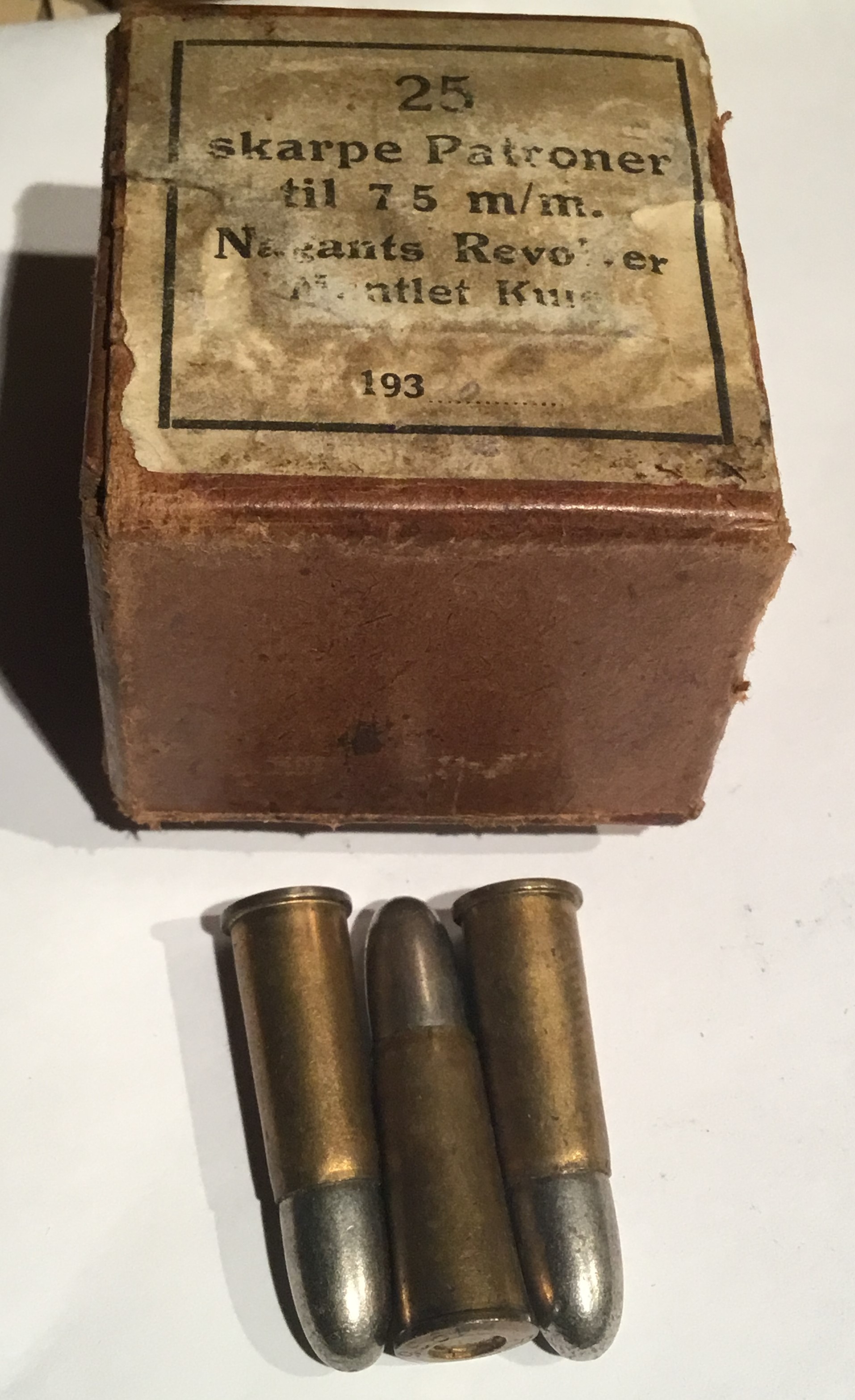 ./ammo/75NAGANT/esker/Eske-75NAGANT-25skudd-Helmantel-1936-5.JPG