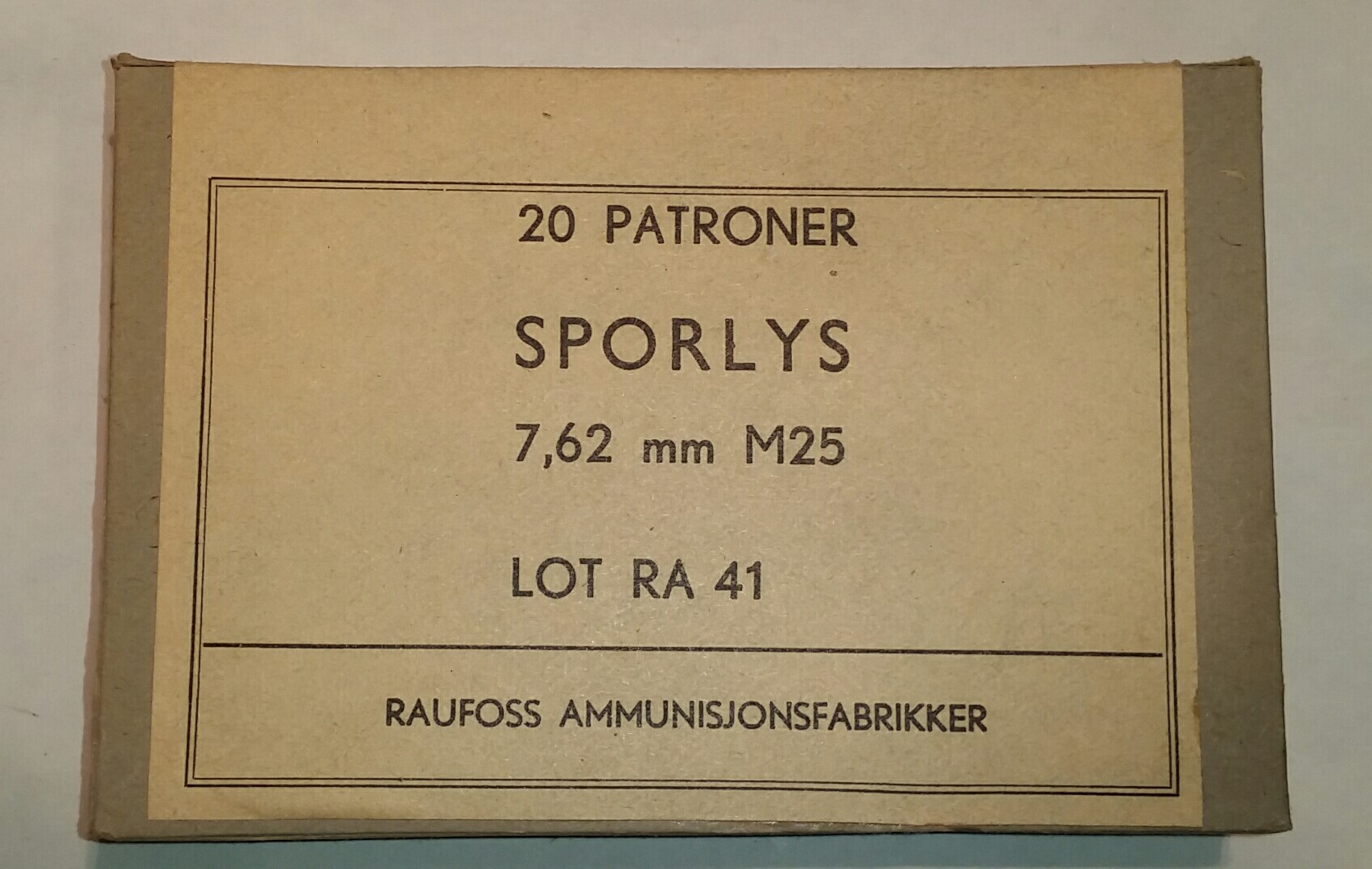 ./ammo/762x63/esker/Eske-762x63-Raufoss-Sporlys-20skudd-M25-RA41-1.jpg