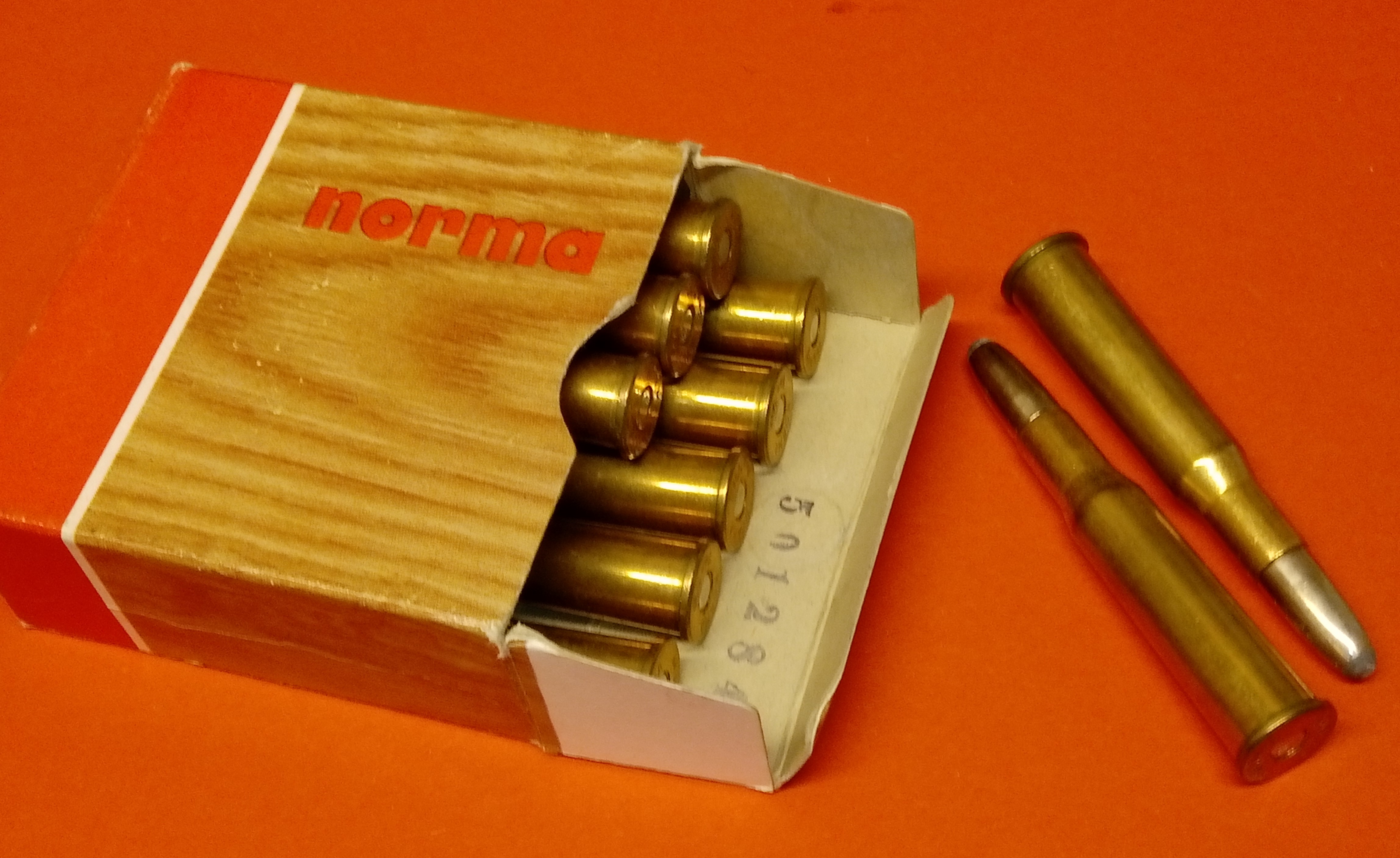 ./ammo/8x58RD/esker/Eske-8x58RD-Blyspiss-127-10skudd-1.jpg