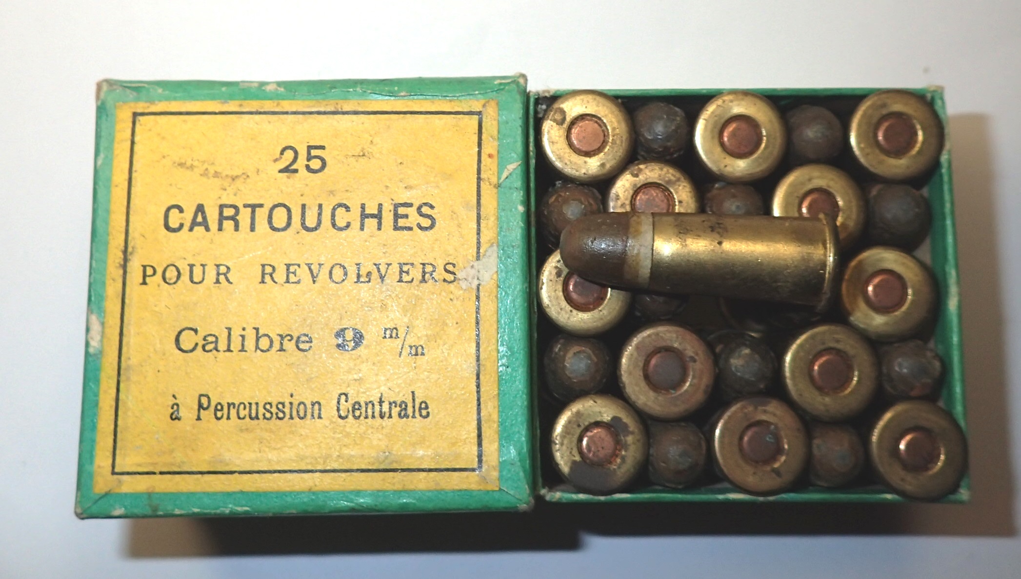 ./ammo/9NAGANT/esker/Eske-9Nagant-25skudd-Blykule-1.JPG