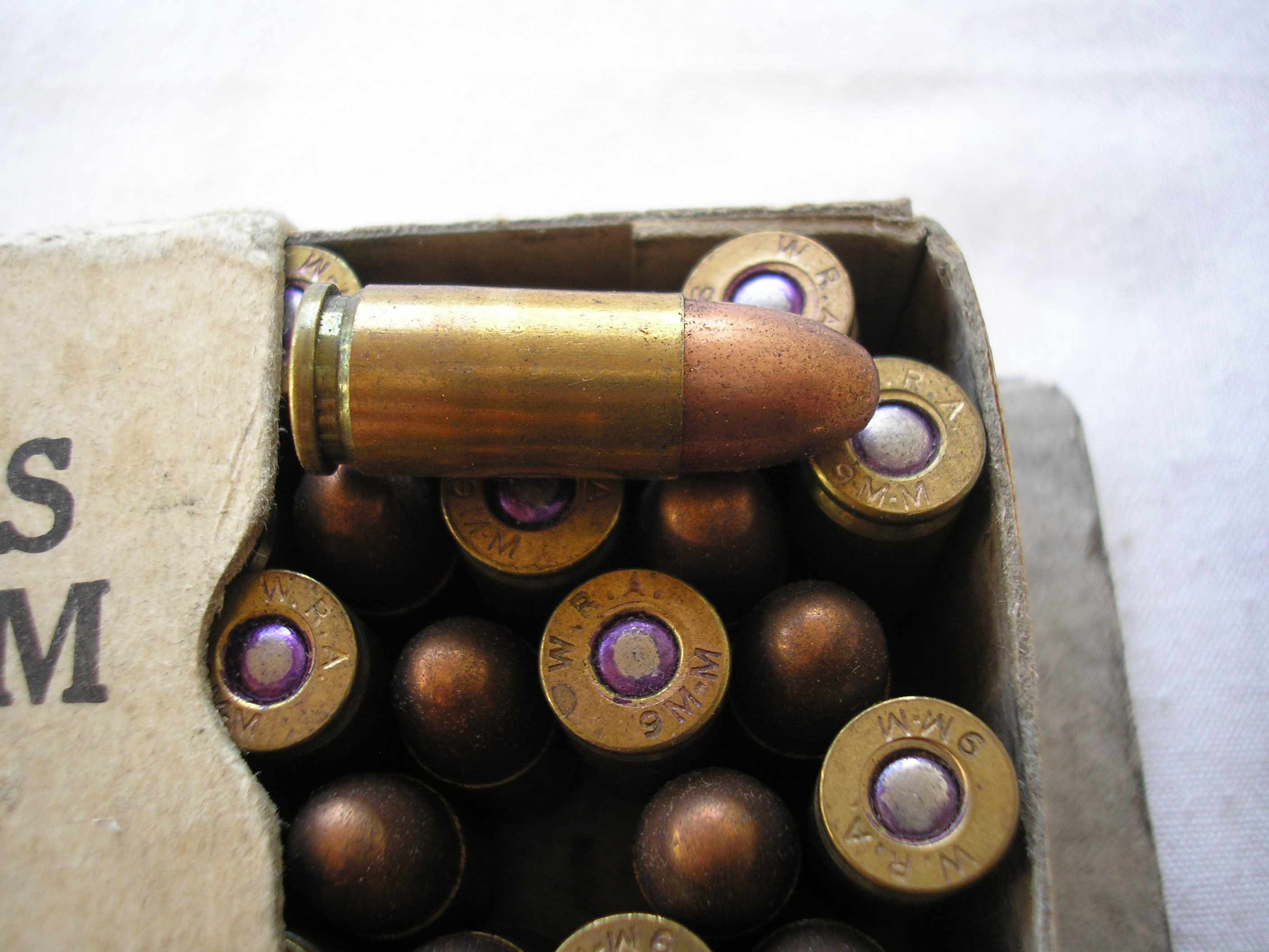 ./ammo/9mm/esker/Eske-9mm-Winchester-Helmantel-50skudd-1942-4.JPG