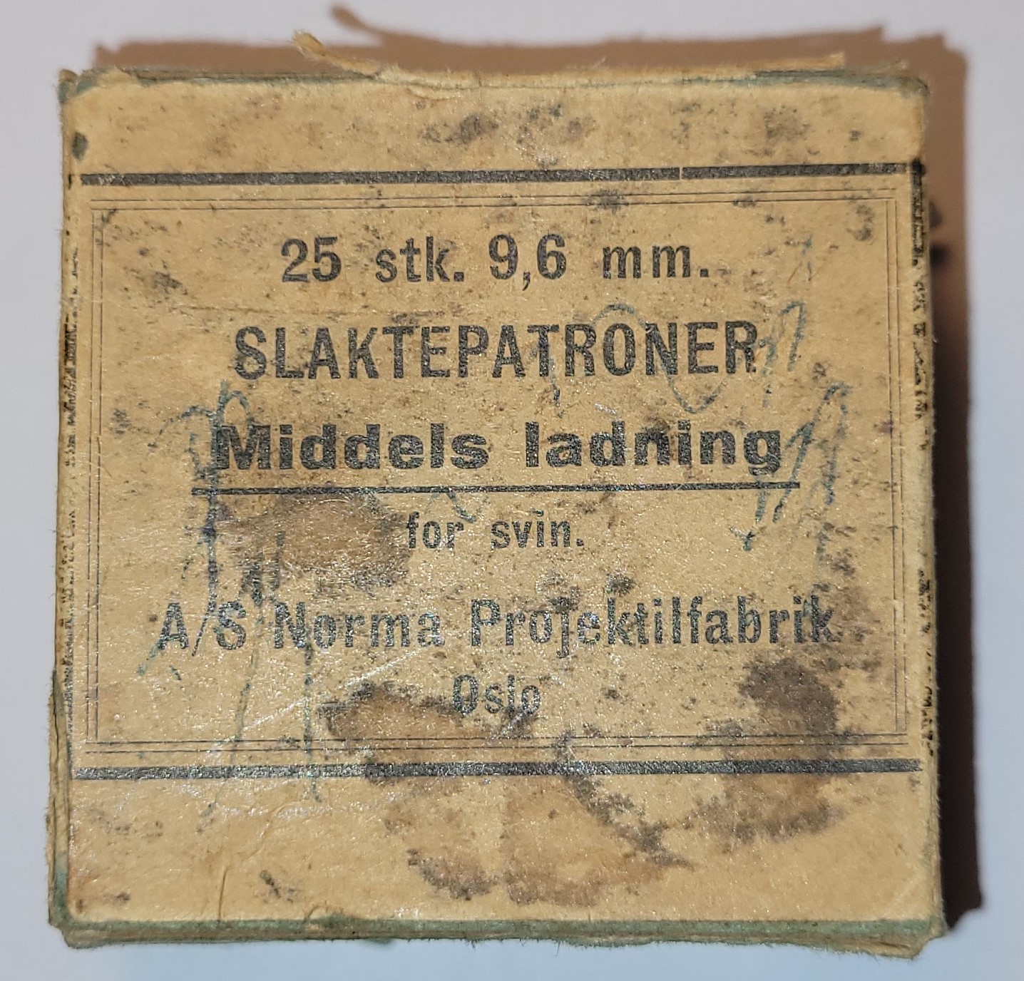 ./ammo/9x17R/esker/Eske-9x17R-Norma-25skudd-Blykule-Middels-Ladning-for-svin-1.jpg