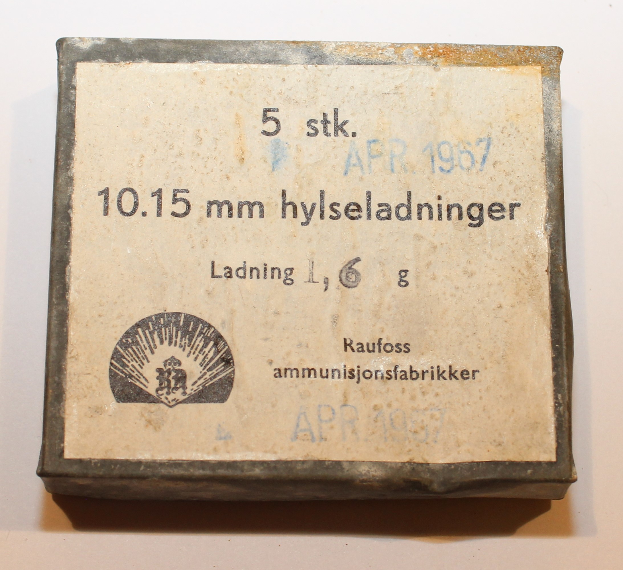 ./ammo/fangstredning/esker/Eske-1015x61R-Drivpatron-5skudd-Metall-16gram-1967-1.JPG