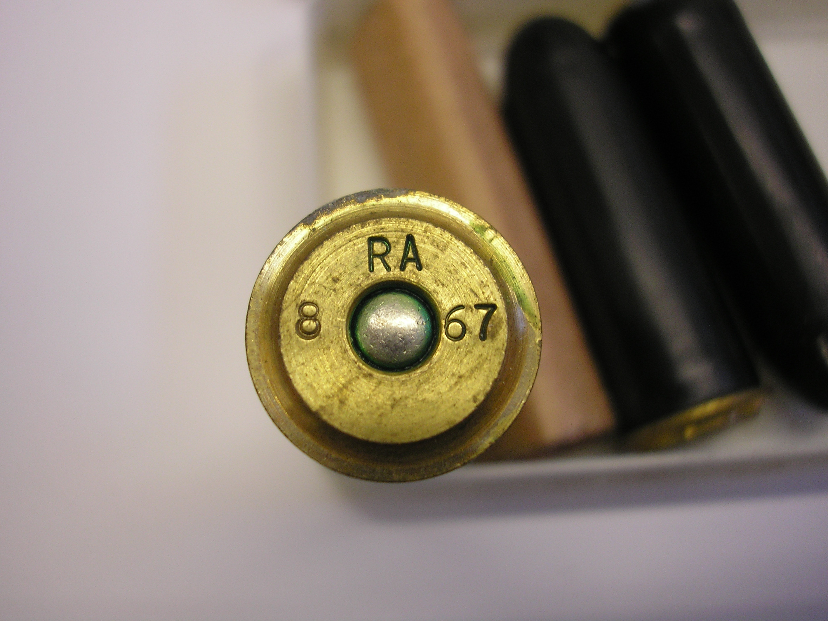 ./ammo/fangstredning/esker/Eske-12mm-Drivpatron-5skudd-JAN-1981-2.JPG