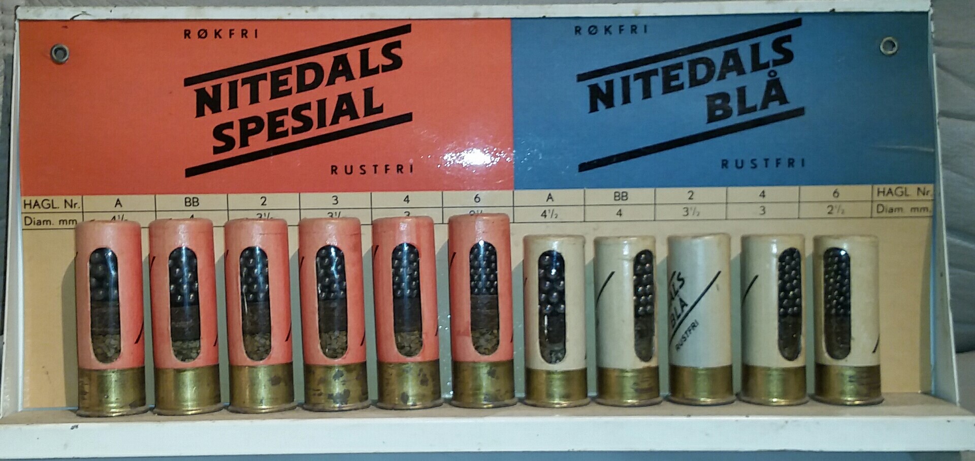 ./ammo/hagle/annet/Patron-Hagle-Nitedals-Spesial-Pantrobrett-Metall-Spesial-Blaa-1.jpg