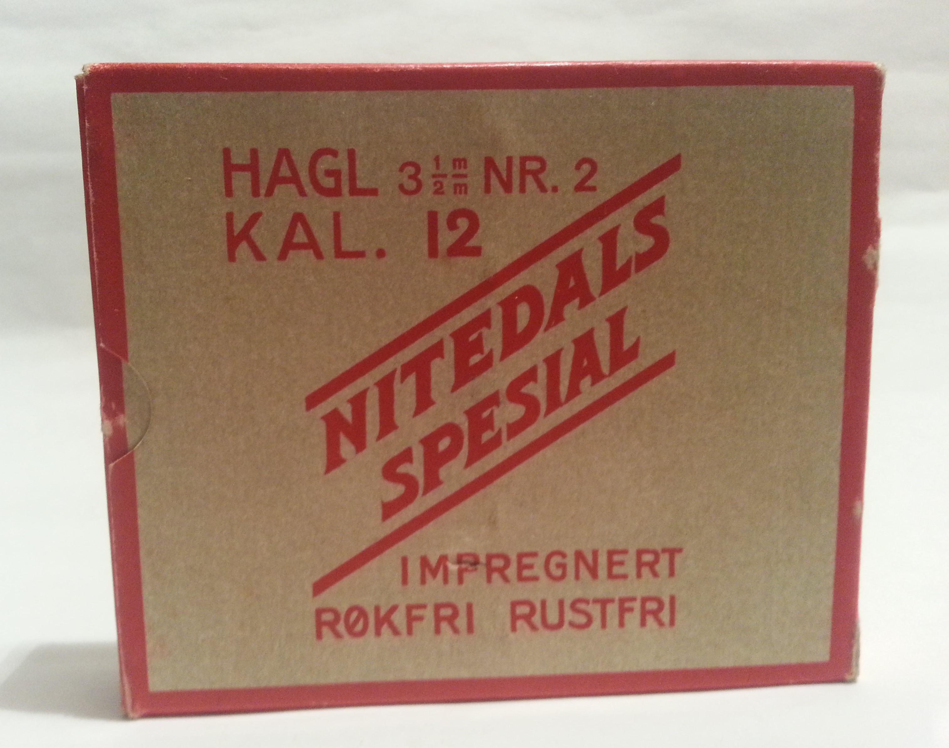 ./ammo/hagle/esker/Eske-Hagle-Nitedals-Spesial-12-65-Nr2-10skudd-Jakthund-1.jpg
