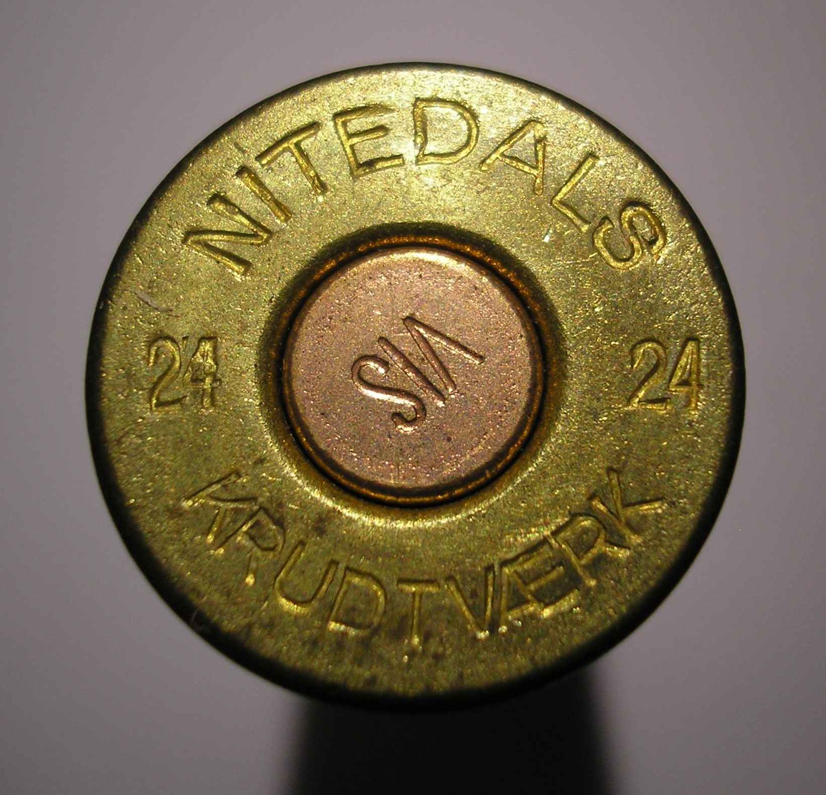 ./ammo/hagle/esker/Eske-Hagle-Nitedals-Spesial-24-65-Nr6-10skudd-No-Merket-7.JPG