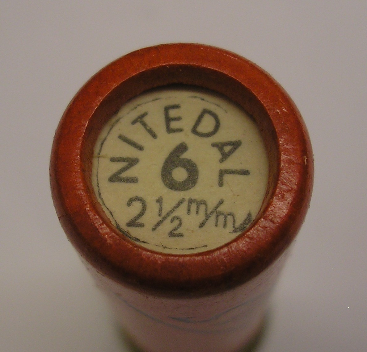 ./ammo/hagle/esker/Eske-Hagle-Nitedals-Spesial-24-65-Nr6-10skudd-No-Merket-8.JPG