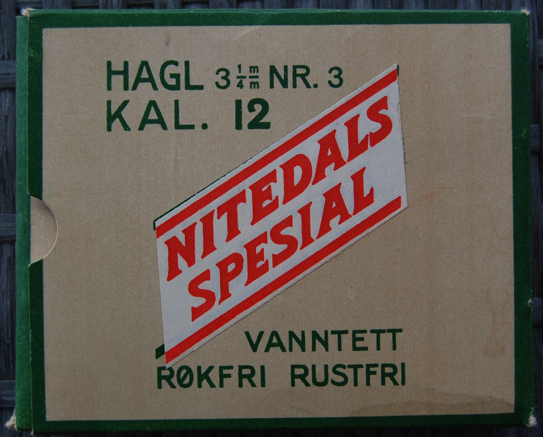 ./ammo/hagle/esker/Eske-Hagle-Nitedals-Spesial-Ekspress-12-65-Nr3-10skudd-1.jpg