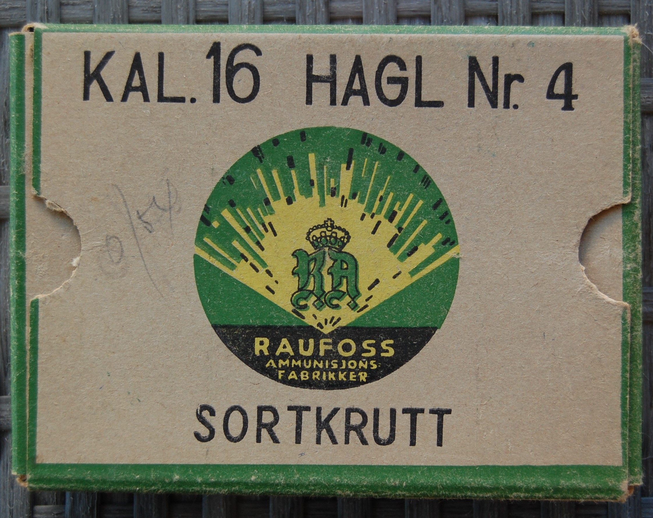 ./ammo/hagle/esker/Eske-Hagle-Raufoss-Jaktpatroner-Sortkrutt-16-65-Nr4-10skudd-2.JPG