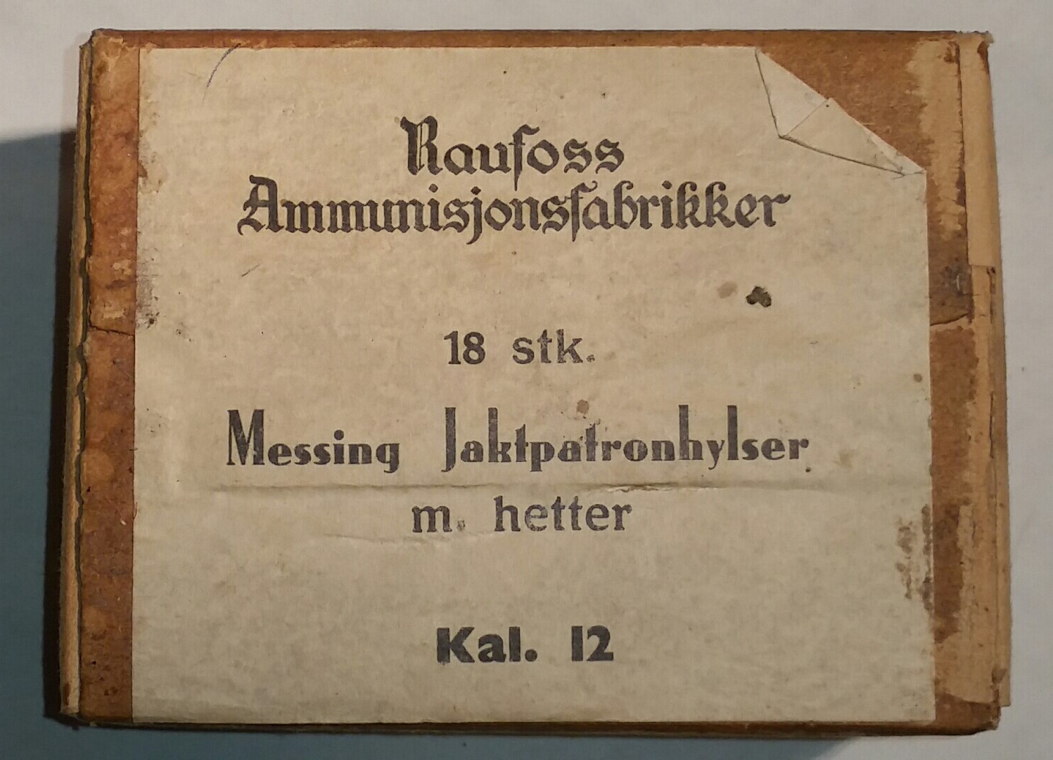 ./ammo/hagle/esker/Eske-Hagle-Raufoss-Jaktpatronhylser-med-hette-12-65-18skudd-1.jpg