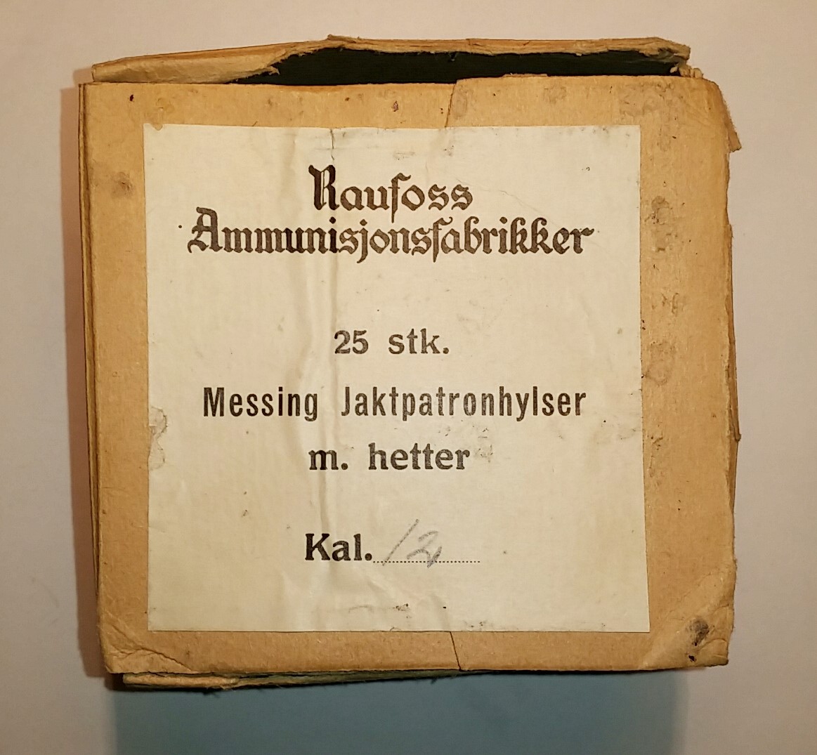 ./ammo/hagle/esker/Eske-Hagle-Raufoss-Jaktpatronhylser-med-hette-12-65-25skudd-1.jpg