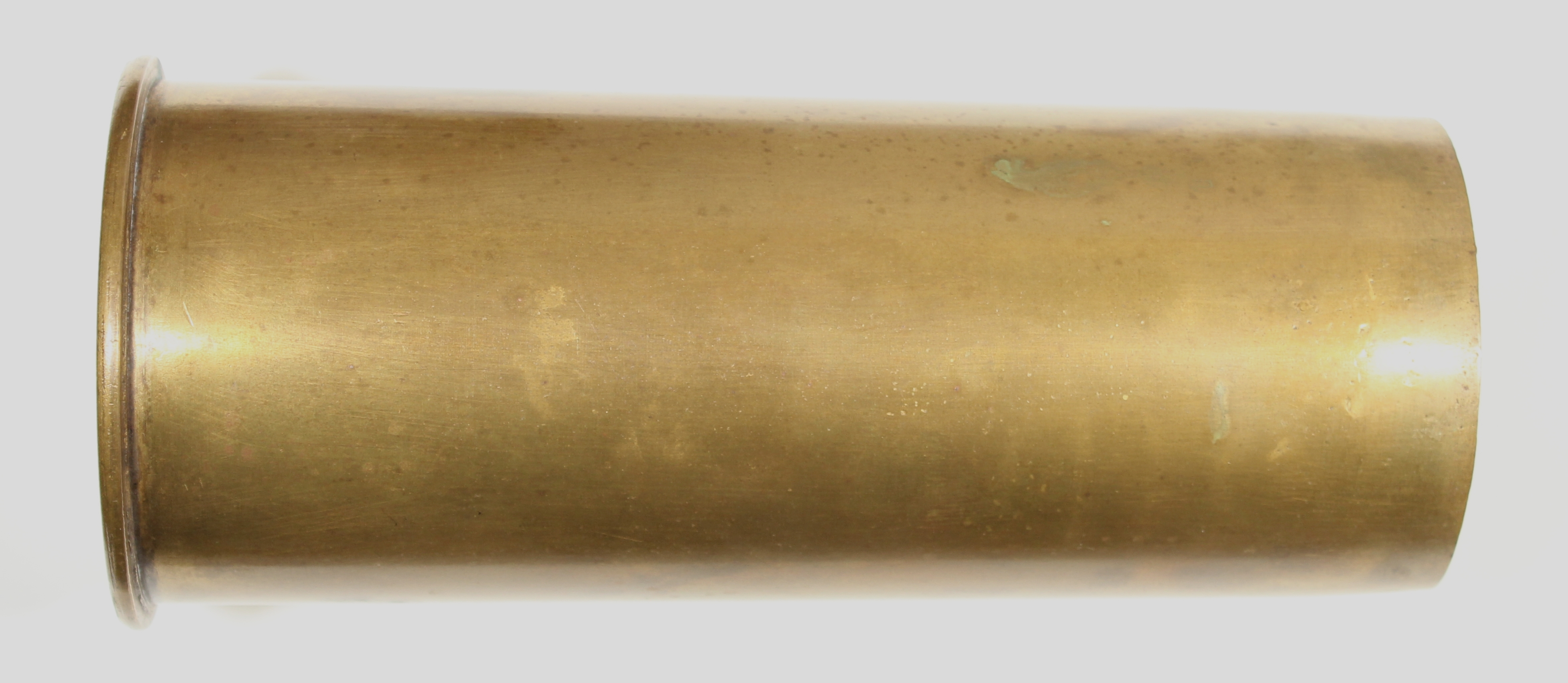 ./ammo/hvalkanon/hylser/Hvalkanon-Hylse-Raufoss-90mm-1948-1.JPG