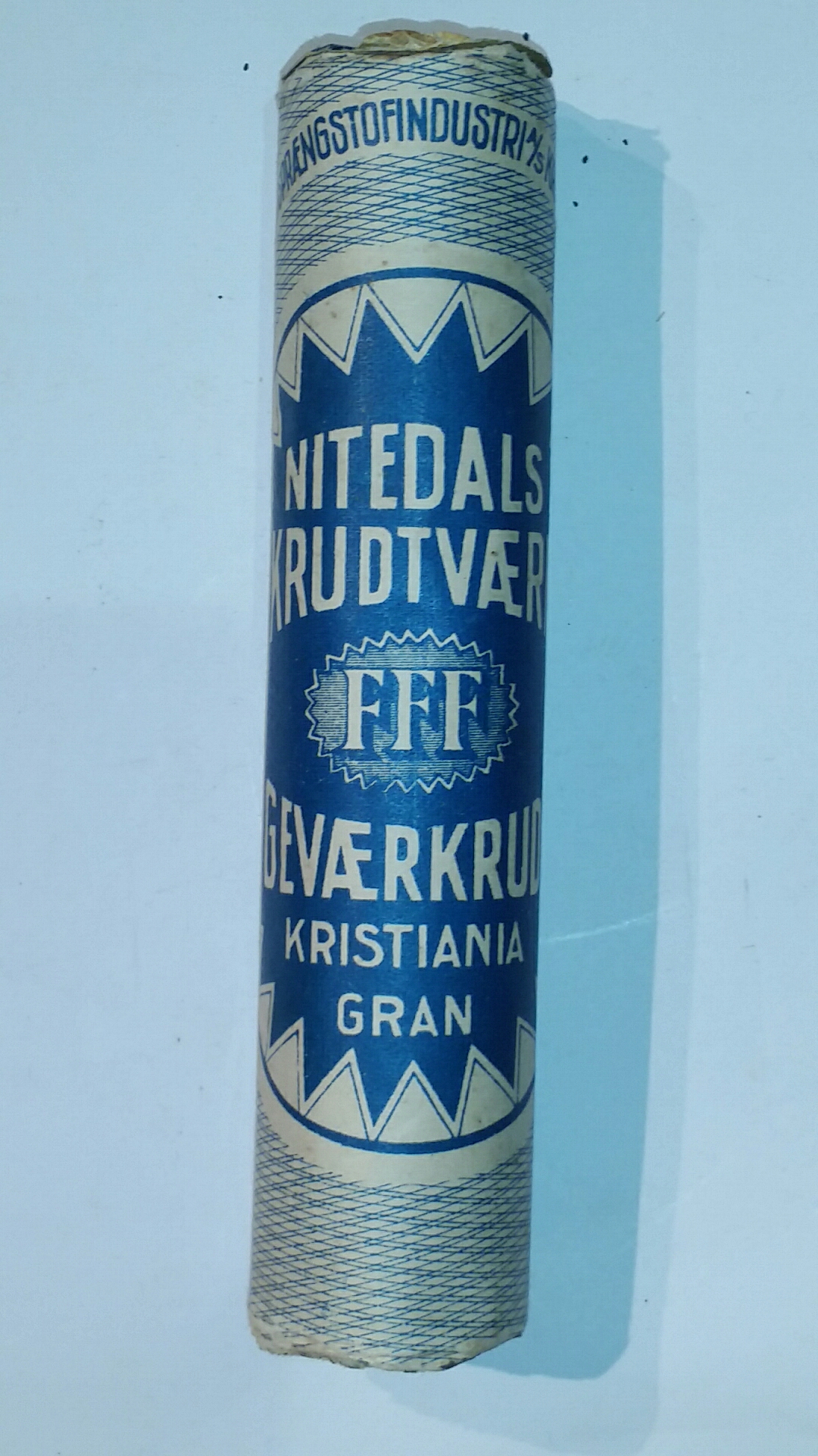 ./ammo/ladekomponenter/bilder/Ladekomponent-Krutt-Nitedals-Gevaerkrudt-100gram-FFF-Kristiania-Gran-1.jpg