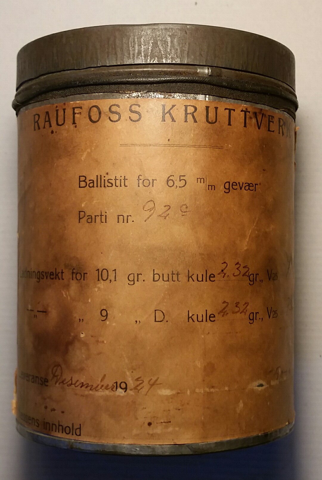 ./ammo/ladekomponenter/bilder/Ladekomponent-Krutt-Raufoss-Ballistit-500gram-1924-1.jpg