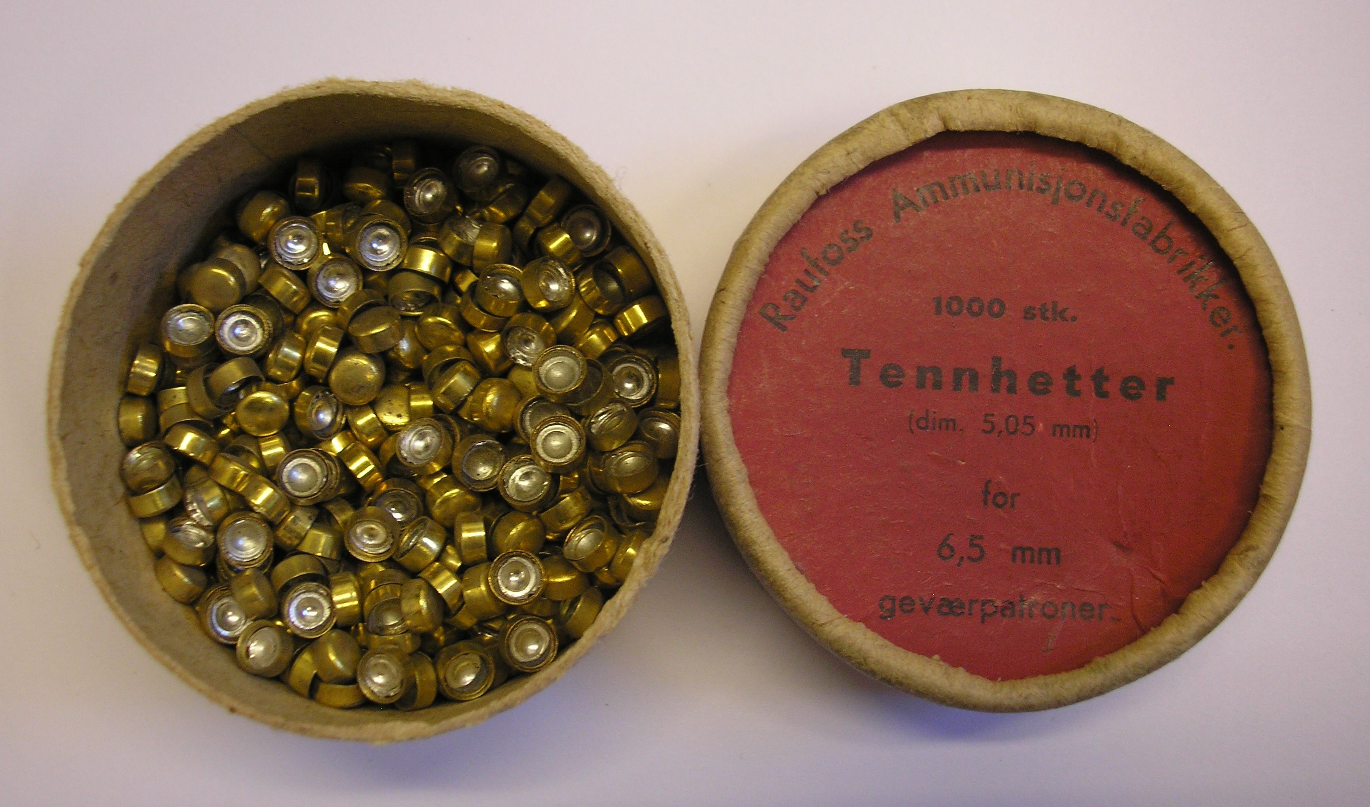 ./ammo/ladekomponenter/bilder/Ladekomponent-Tennhetter-Raufoss-1000eske-65mm-Rod-2.JPG