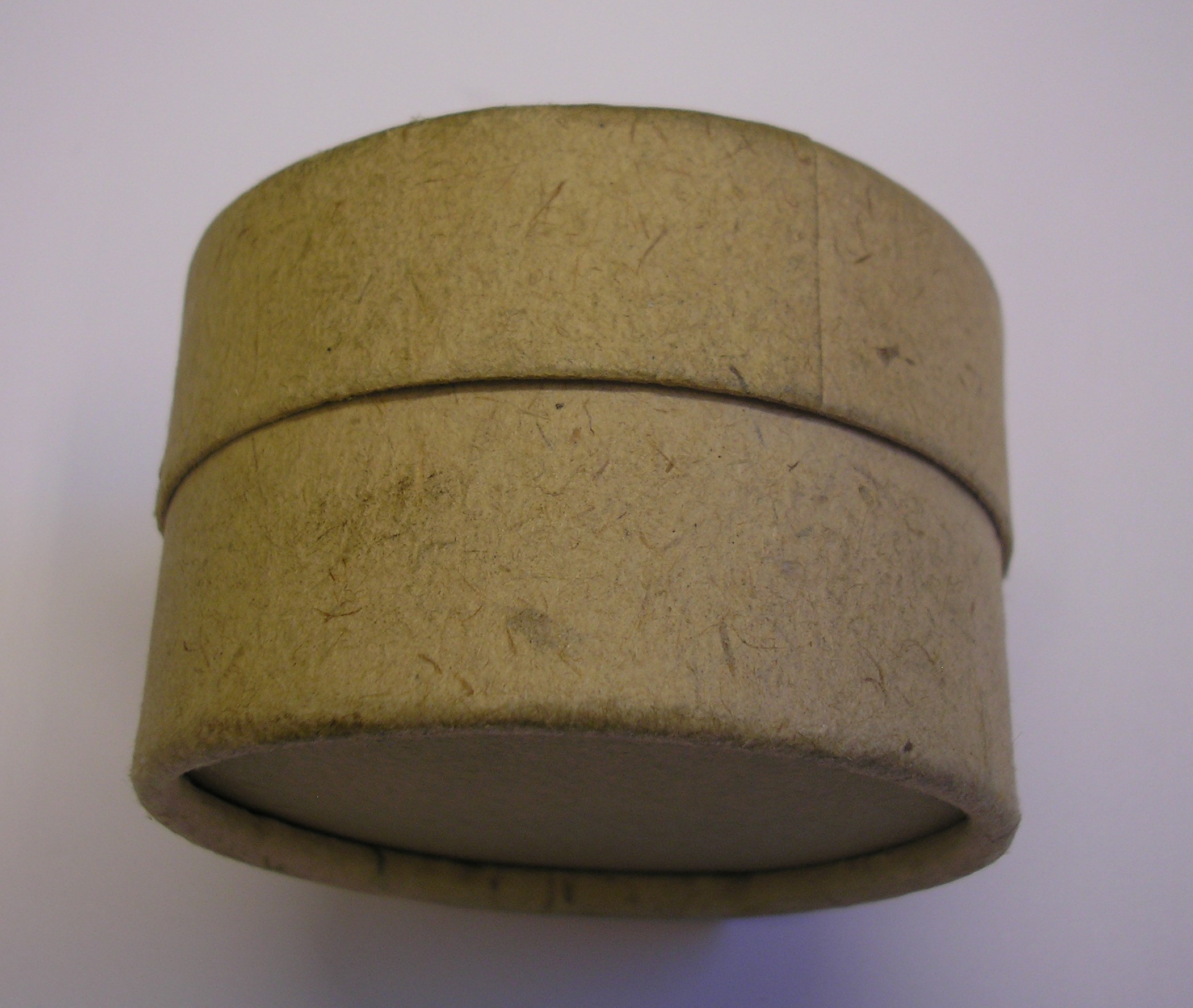 ./ammo/ladekomponenter/bilder/Ladekomponent-Tennhetter-Raufoss-1000eske-65mm-Rod-4.JPG