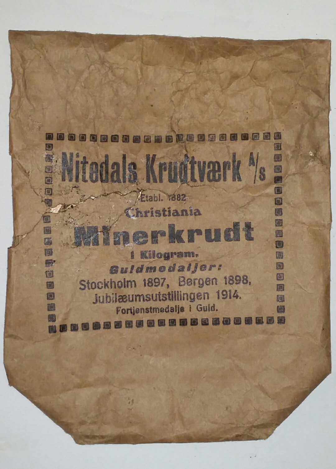 ./ammo/ladekomponenter/bilder/Spreng-Minerkrutt-Nitedals-Christiania-1kg-Variant-1.jpg