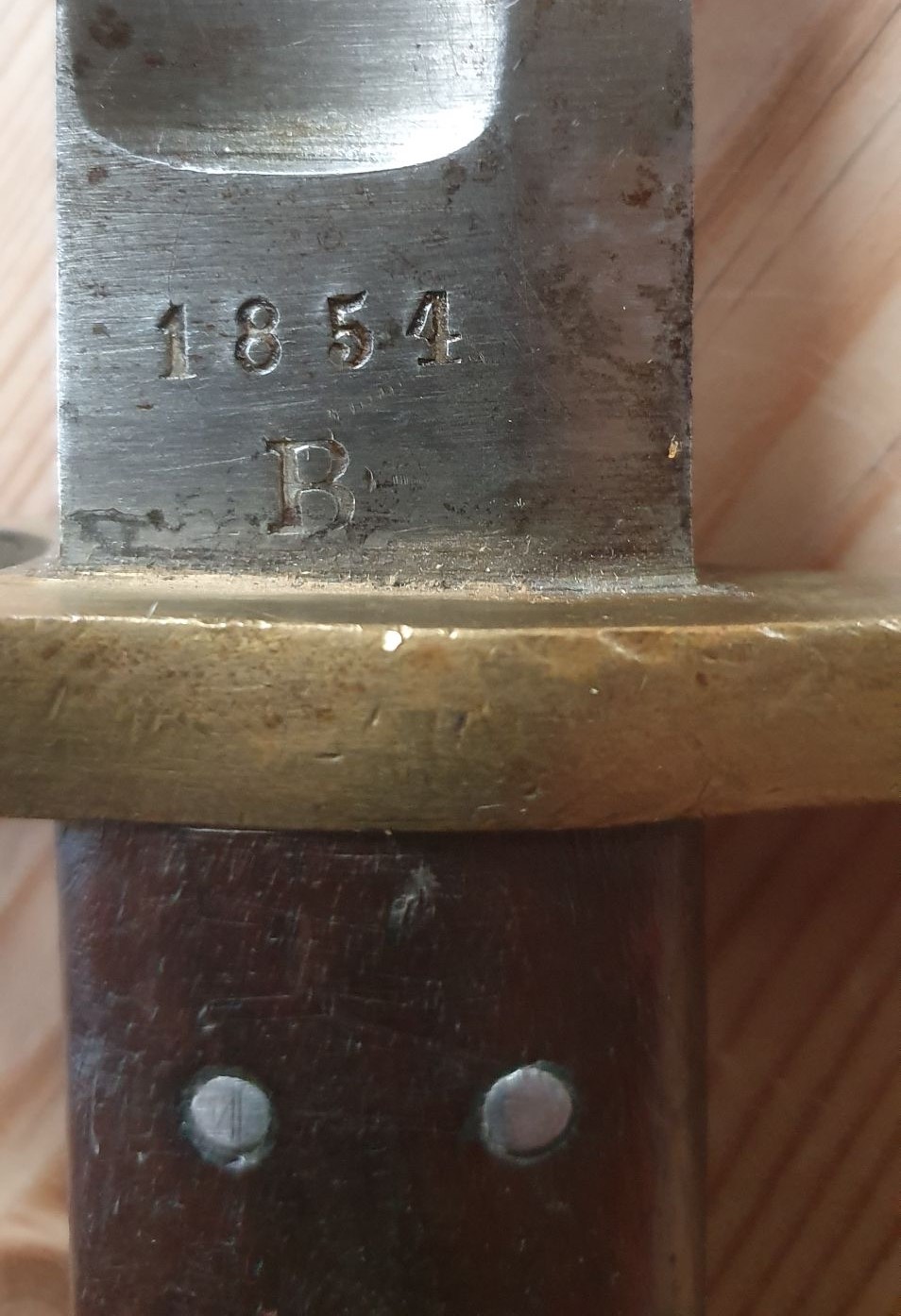 ./guns/bajonett/bilder/Bajonett-Eskilstuna-Sabelbajonett-M1860-1854-1.jpg