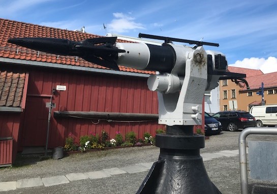 ./guns/hval/bilder/Hval-Kongsberg-90mm-Hvalkanon-M25-553-2.JPG