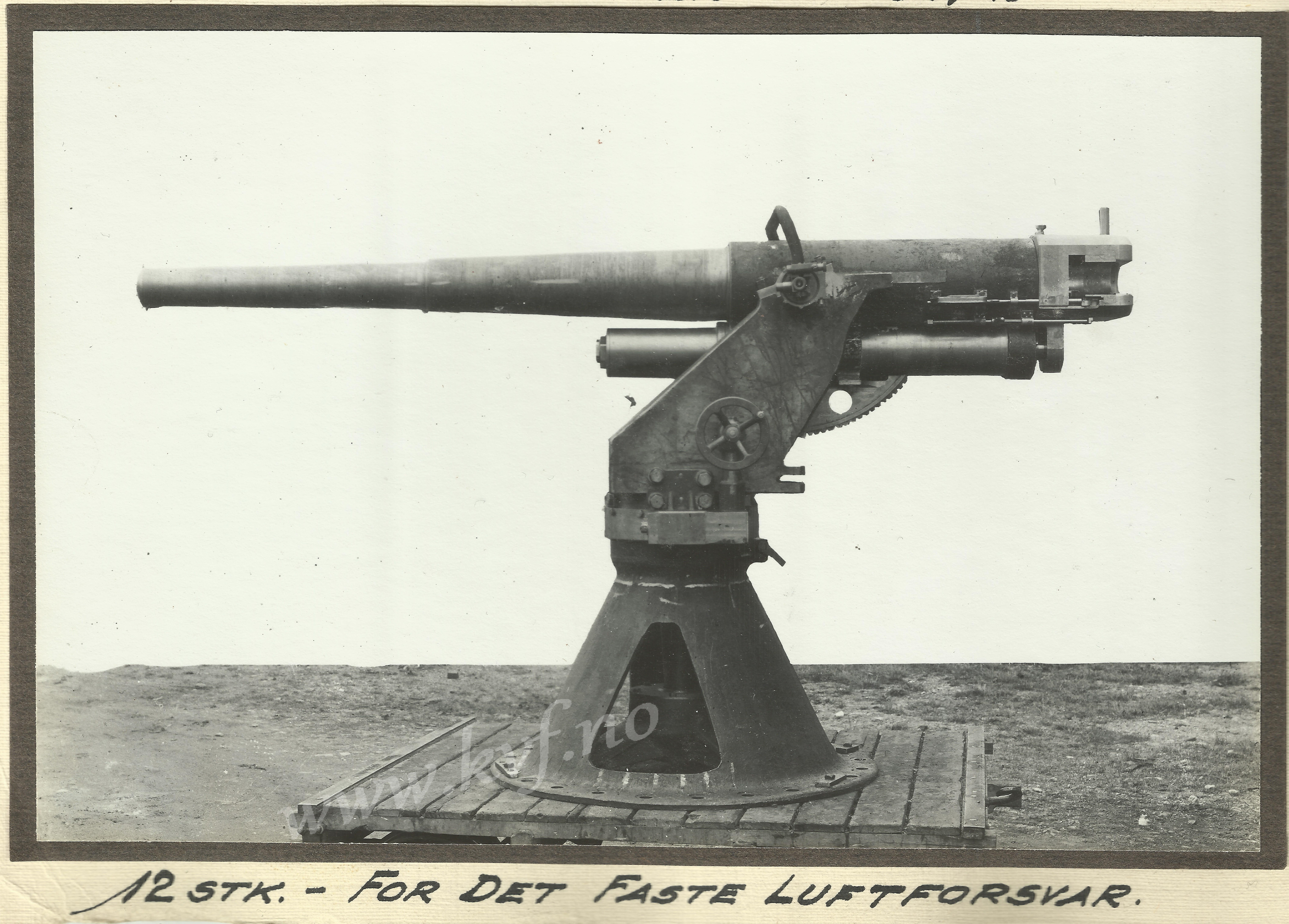 ./guns/kanon/bilder/Kanon-Kongsberg-M16-L45-KV-2.jpg