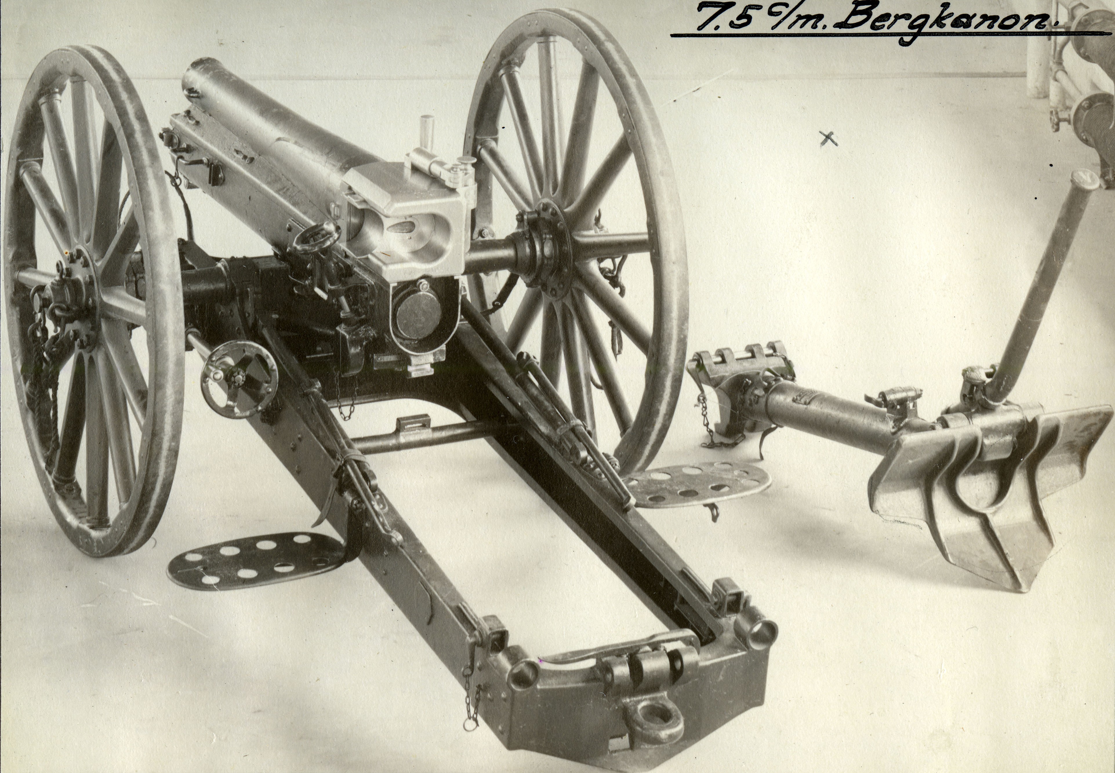 ./guns/kanon/bilder/Kanon-Kongsberg-M24-L17-Nr4-7.jpg