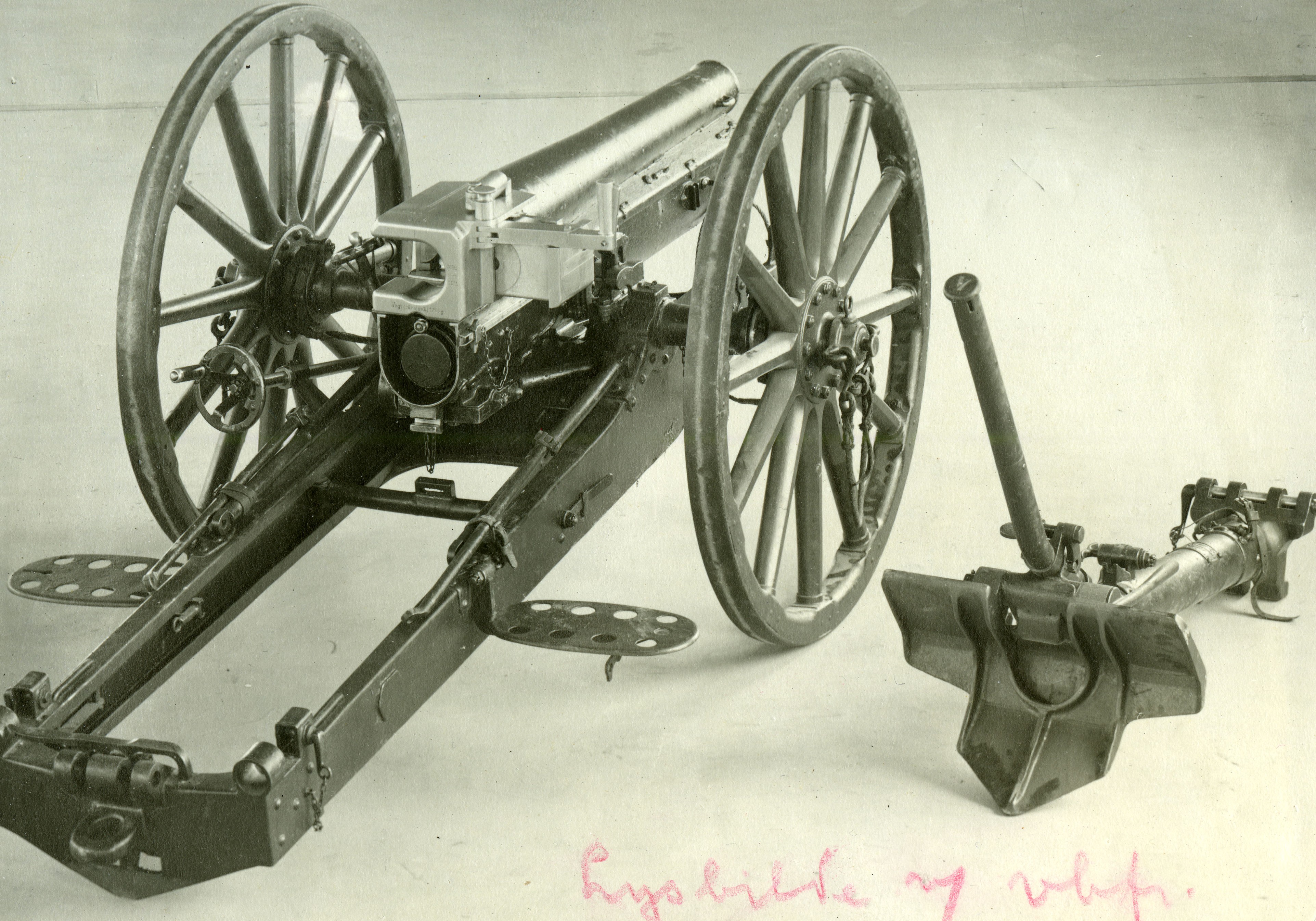 ./guns/kanon/bilder/Kanon-Kongsberg-M24-L17-Nr4-8.jpg