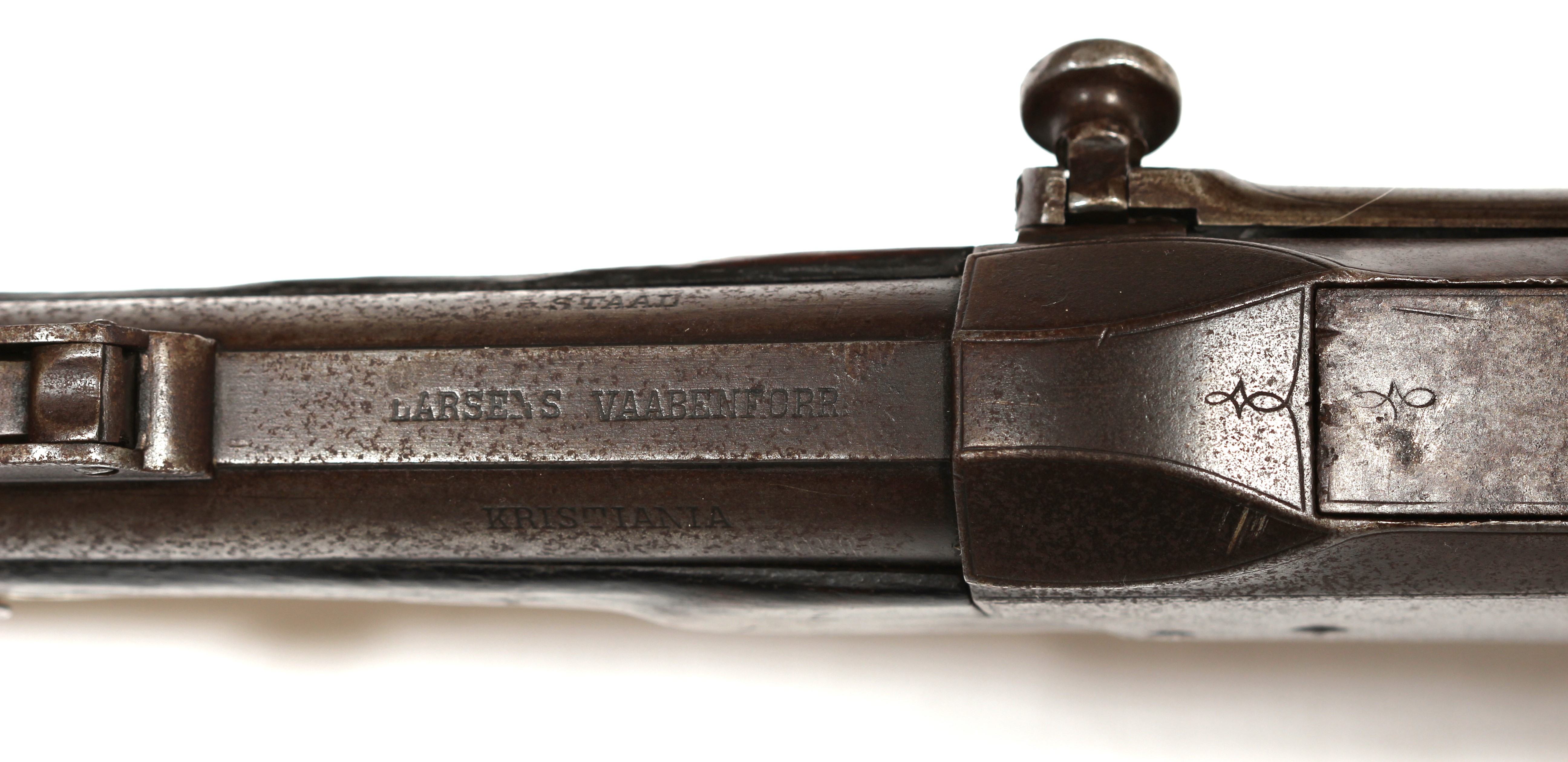 ./guns/larsen/rifle/bilder/Rifle-Larsen-Tennstempelgevaer-1015mm-9935-6.JPG