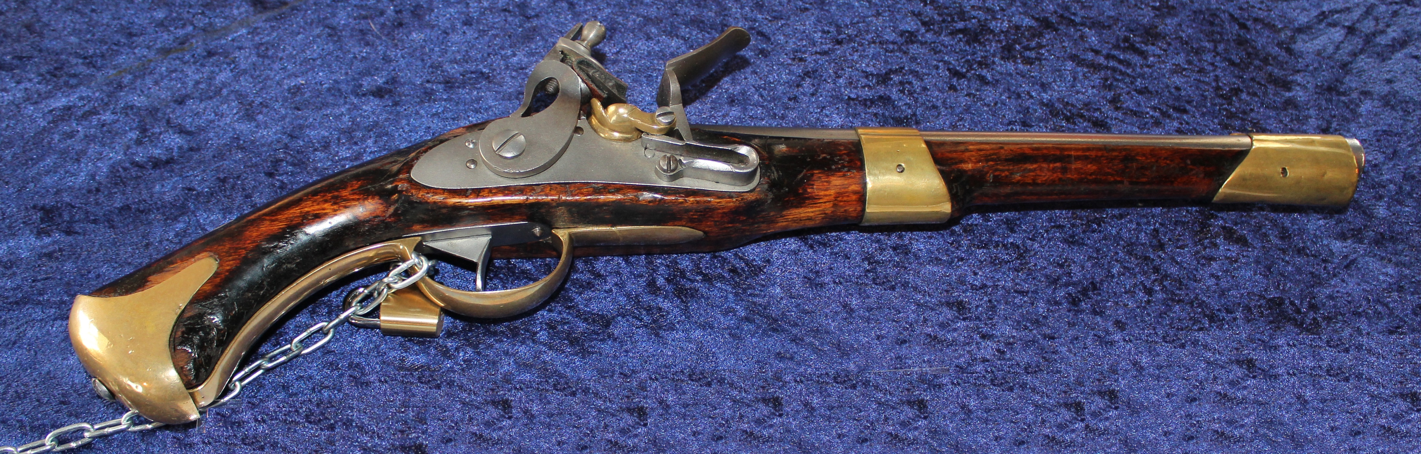 ./guns/pistol/bilder/Pistol-Kongsberg-M1818-1-1.jpg
