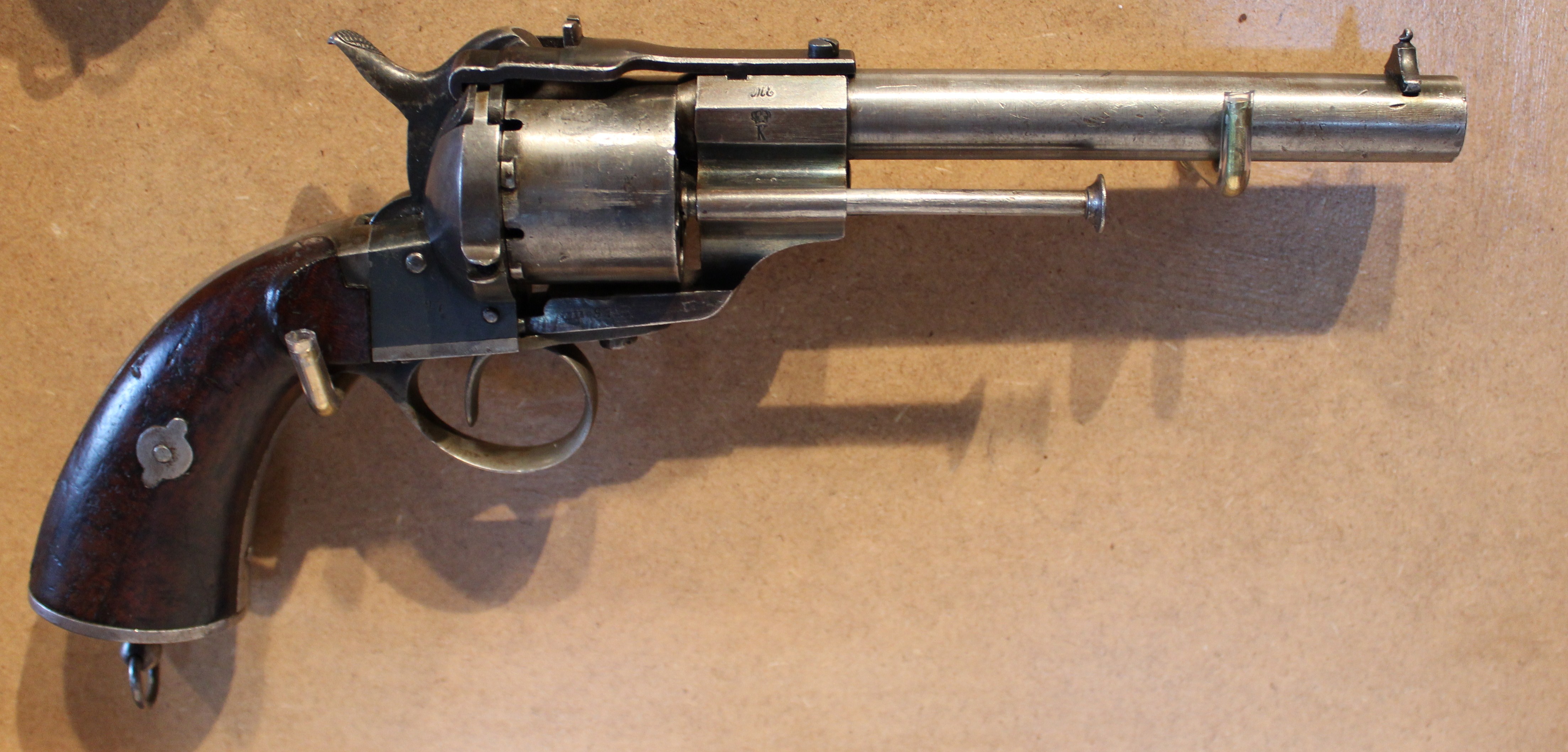 ./guns/revolver/bilder/Revolver-Kongsberg-Lefaucheux-M1864-98-97-2.JPG