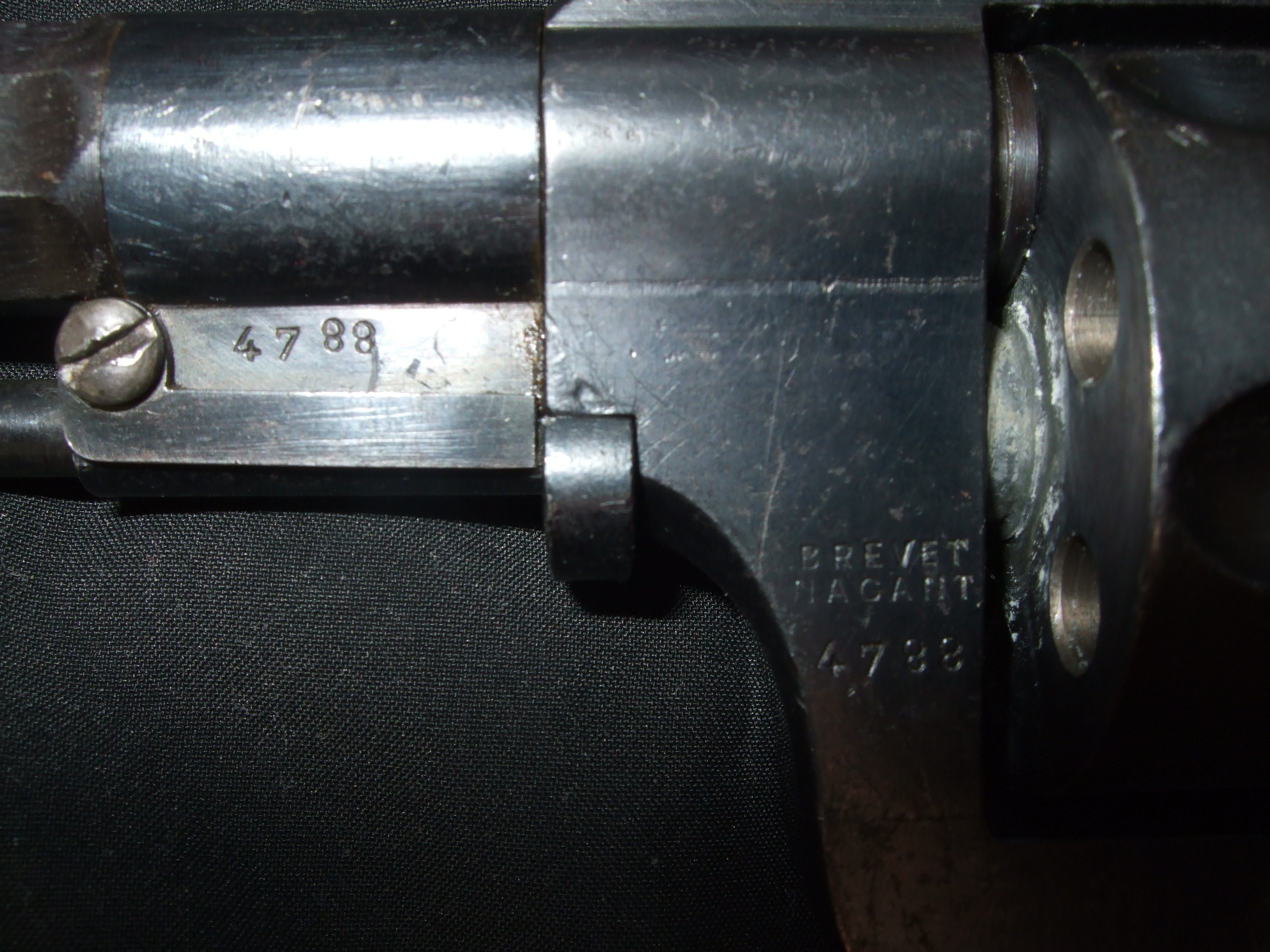 ./guns/revolver/bilder/Revolver-Nagant-Nagant-M1893-4788-2.JPG
