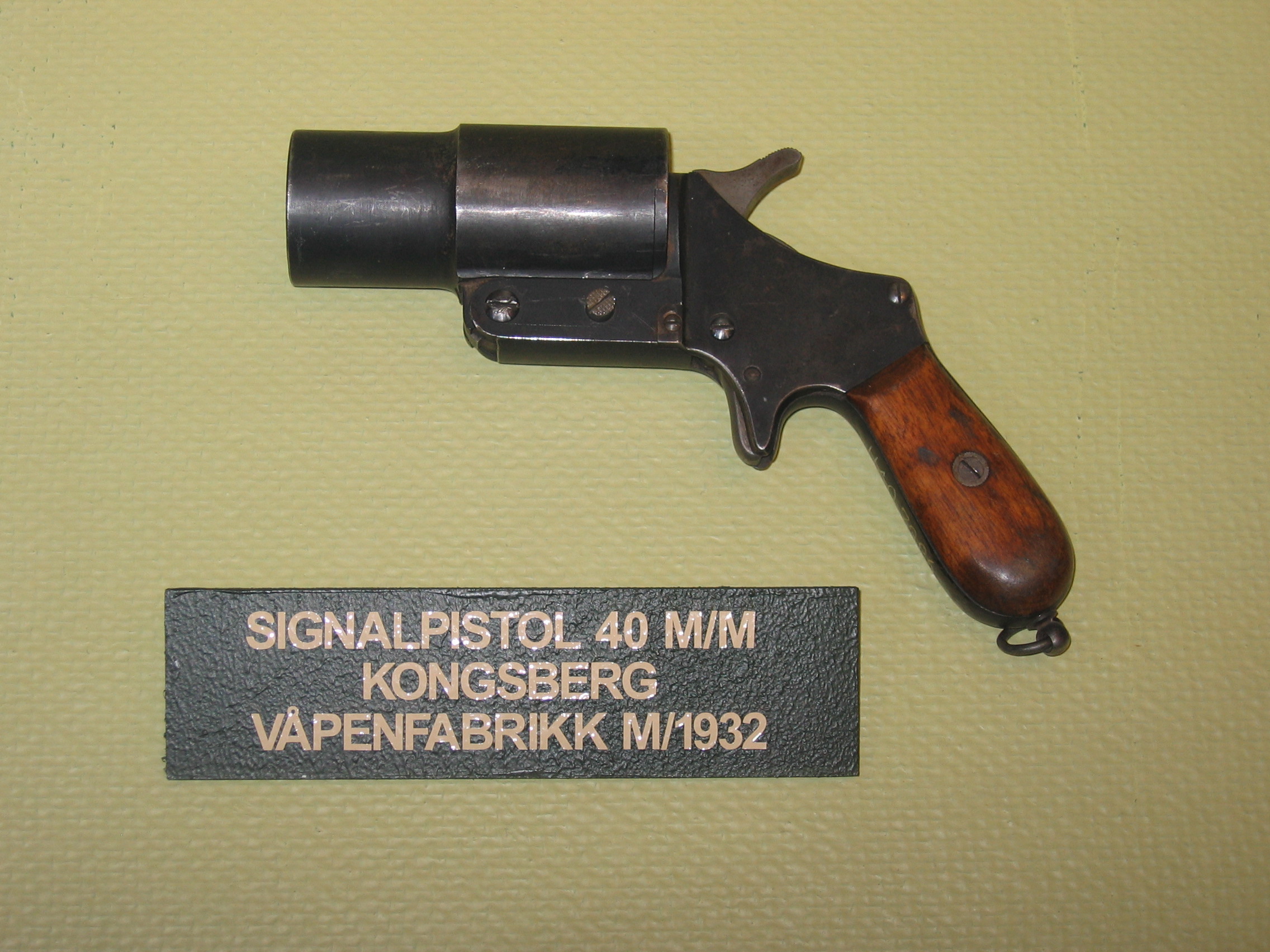 ./guns/signal/bilder/Signal-Kongsberg-M1909-32-3.jpg