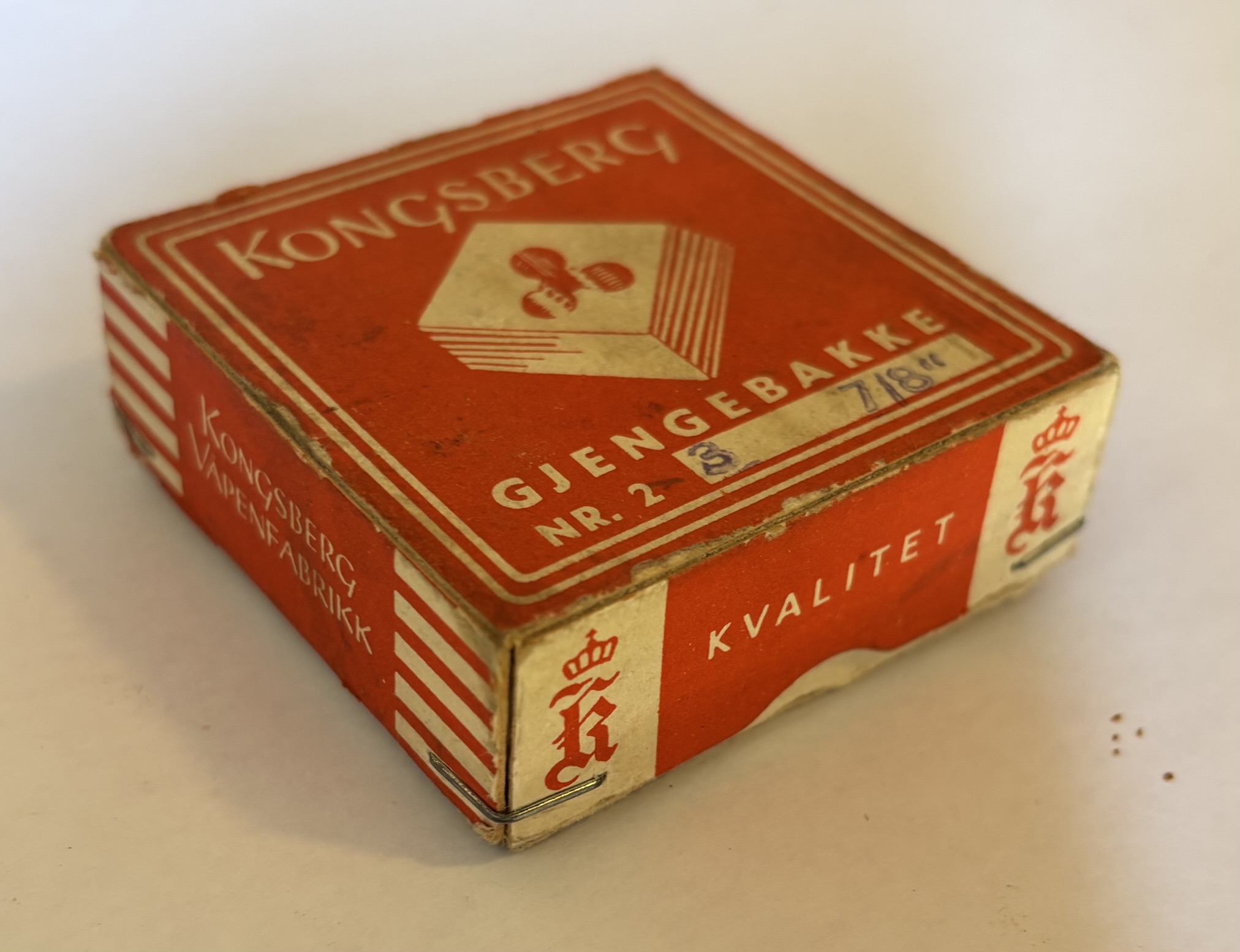 ./tools/bilder/Tools-Kongsberg-Vaapenfabrikk-Gjengebakke-No2-3-78-blekk-2.JPEG