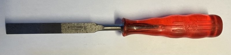 ./tools/bilder/Tools-Kongsberg-Vaapenfabrikk-Huggjern-Rod-12-2.JPEG