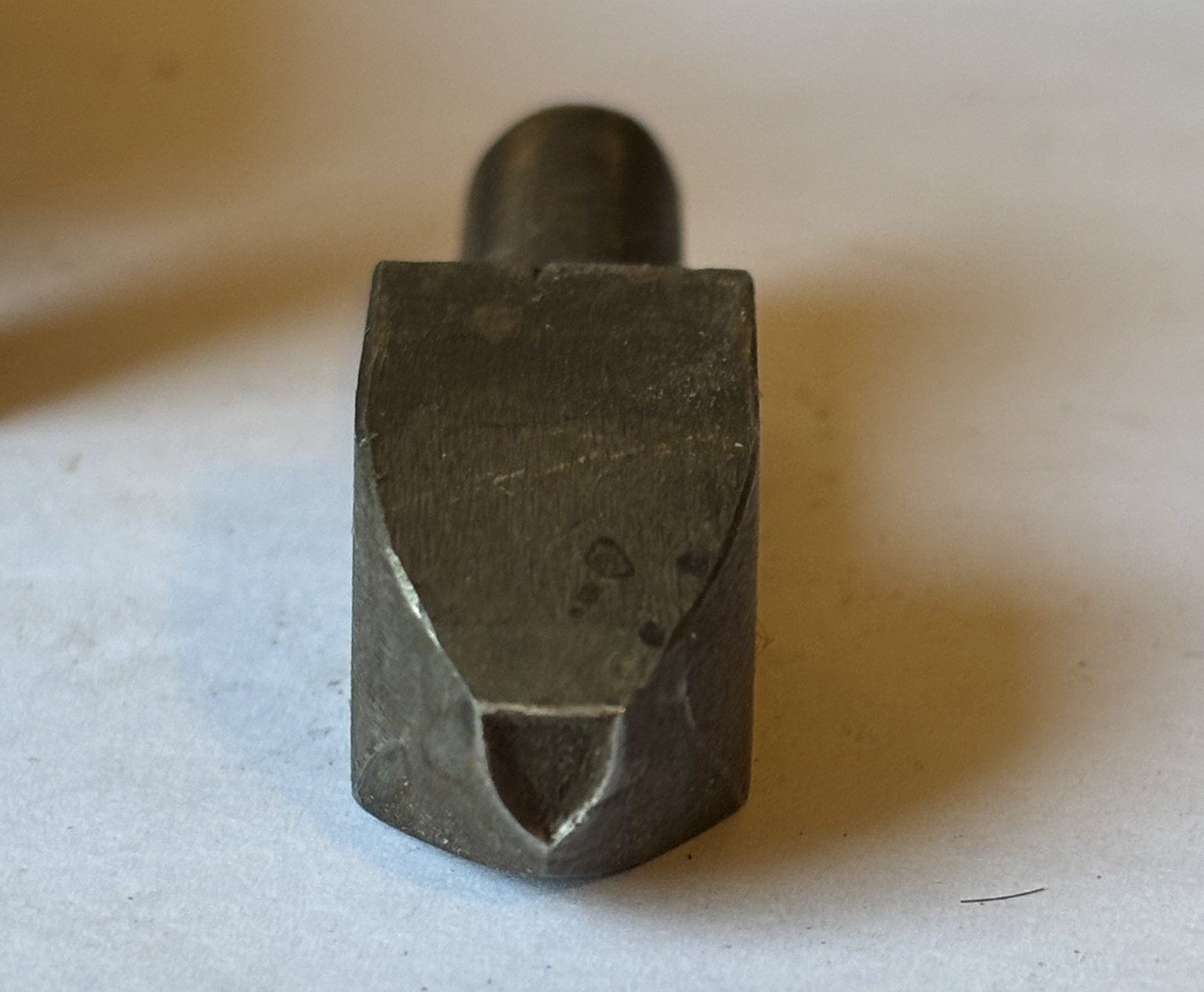 ./tools/bilder/Tools-Kongsberg-Vaapenfabrikk-Merkeverktøy-Skjold-3.JPEG